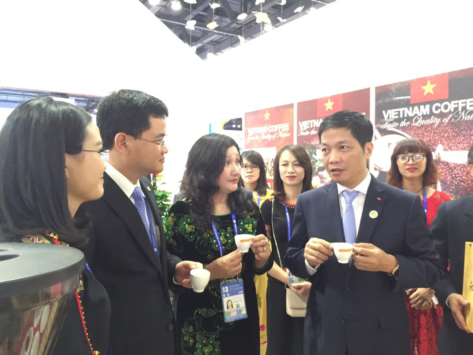 Bộ Trưởng Công Thương Trần Tuấn Anh tự hào cà phê Việt Nam